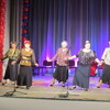 Пенсионеры пели и плясали, давая фору молодым